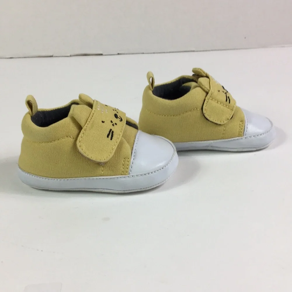 Gerber Baby‎ Shoes gold mustard Size 3-6 months